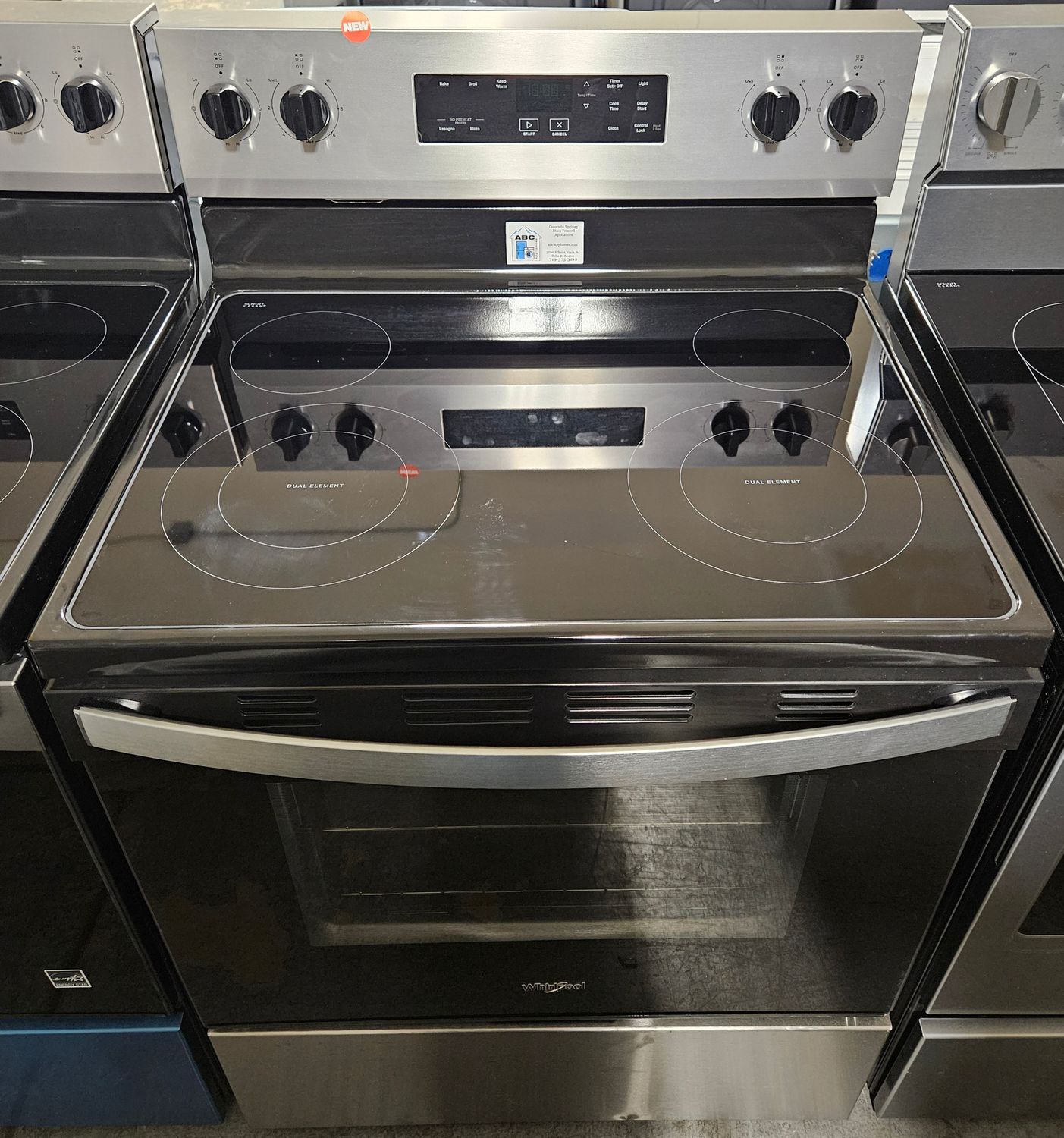 NEW! 30in Whirlpool Electric Glass-top 4-burner Range NEW! 30in Whirlpool Electric Glass-top 4-burner Range