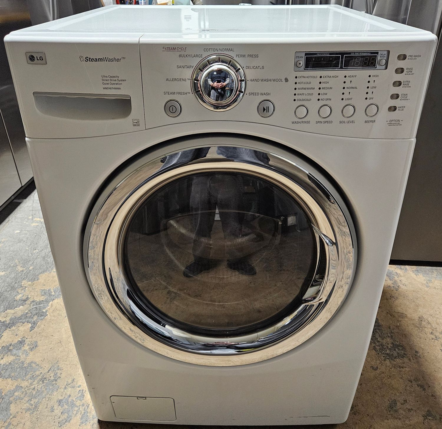 USED LG Front Load Washer (4.2cu.ft.) USED LG Front Load Washer (4.2cu.ft.)