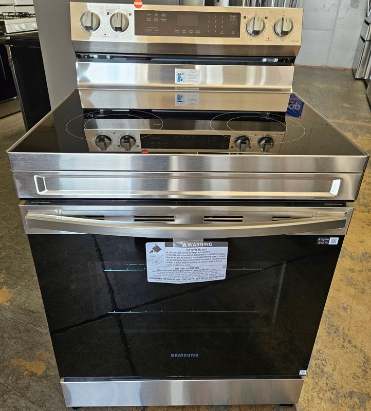 NEW! 30in Samsung Smart Freestanding Electric Range with Rapid Boil & Self Clean in Stainless Steel NEW! 30in Samsung Smart Freestanding Electric Range with Rapid Boil & Self Clean in Stainless Steel