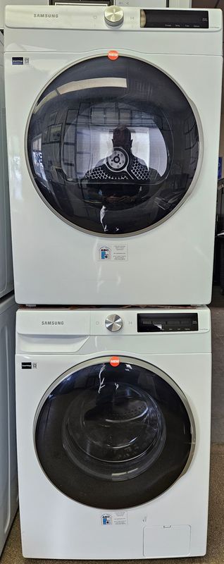 NEW! Samsung 24" Front Load Washer (2.5cu.ft.) & Matching Electric Dryer (4.0cu.ft.) NEW! Samsung 24" Front Load Washer (2.5cu.ft.) & Matching Electric Dryer (4.0cu.ft.)