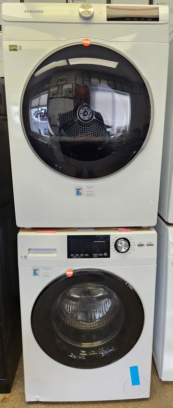 NEW! Mismatched 24" GE Front Load Washer (2.4cu.ft.) & Samsung Electric Dryer (4.0cu.ft.) NEW! Mismatched 24" GE Front Load Washer (2.4cu.ft.) & Samsung Electric Dryer (4.0cu.ft.)