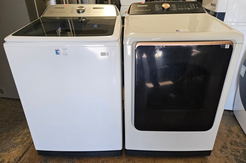 NEW! Samsung Top Load Washer (5.5cu.ft.) &amp; Large Capacity Electric Dryer (7.4cu.ft.)