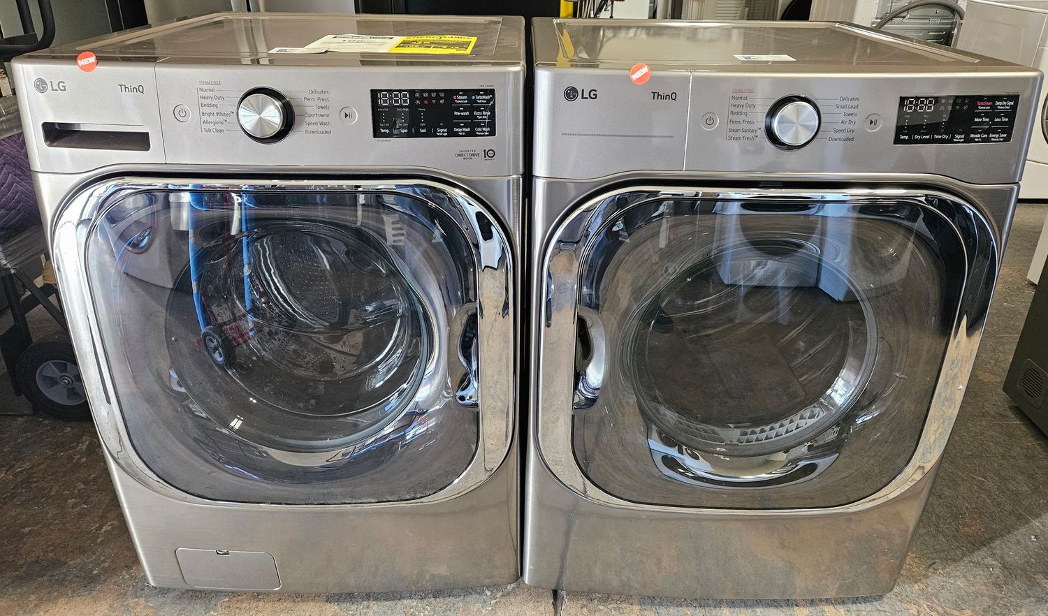 NEW! LG Front Load Washer (5.2cu.ft.) &amp; Large Capacity Electric Dryer (9.0cu.ft.)
