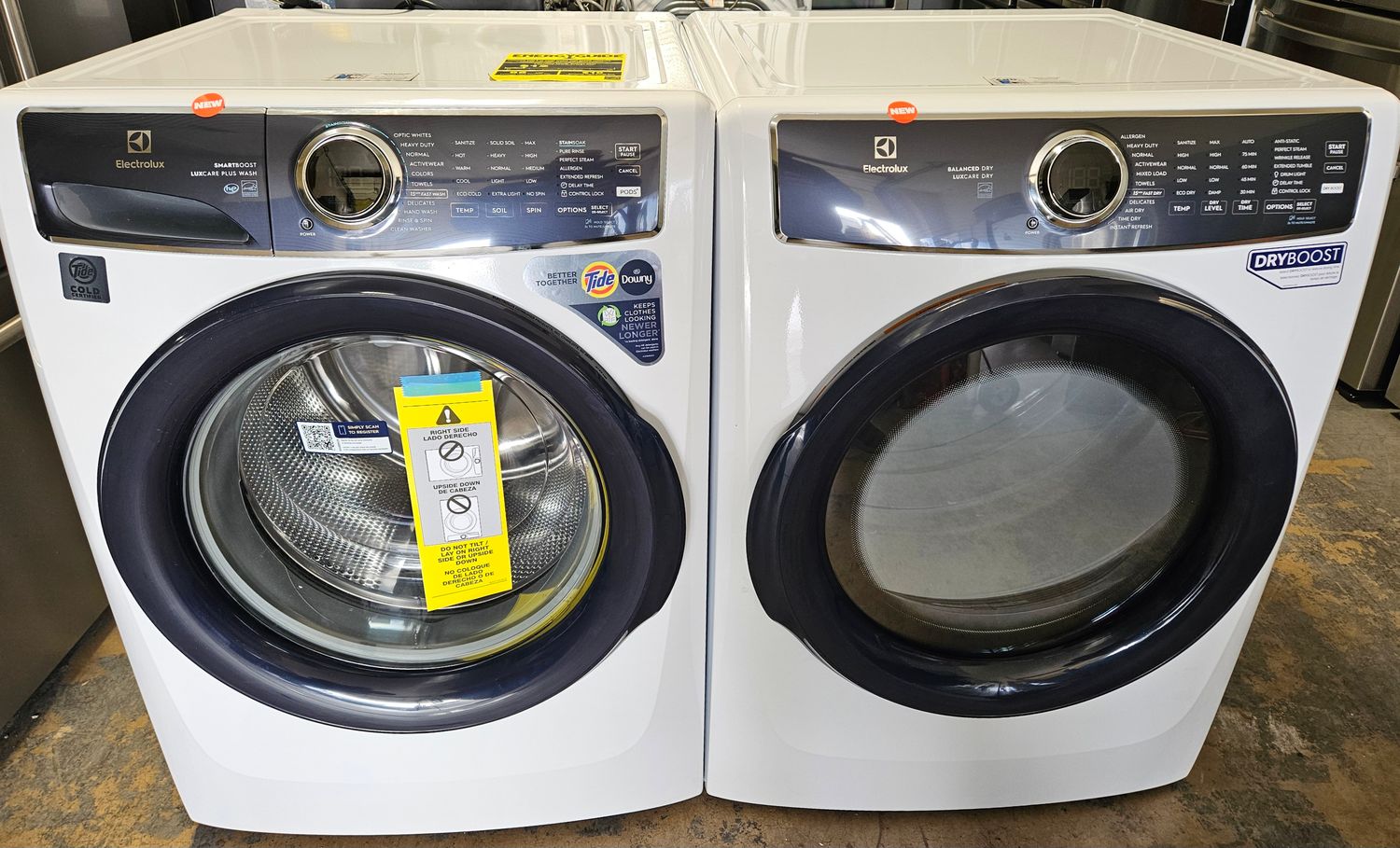NEW! Electrolux Front Load Washer (4.5cu.ft.) &amp; Large Capacity Electric Dryer (8.0cu.ft.)