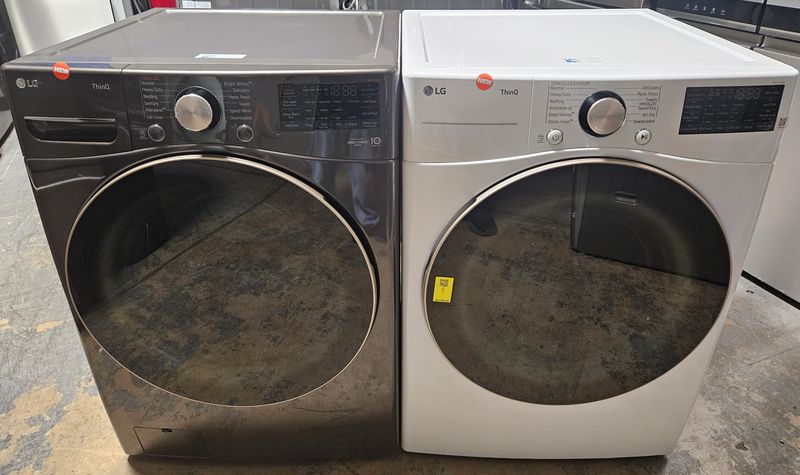 NEW! LG Front Load Washer (4.5cu.ft.) &amp; Large Capacity Electric Dryer (7.4cu.ft.)