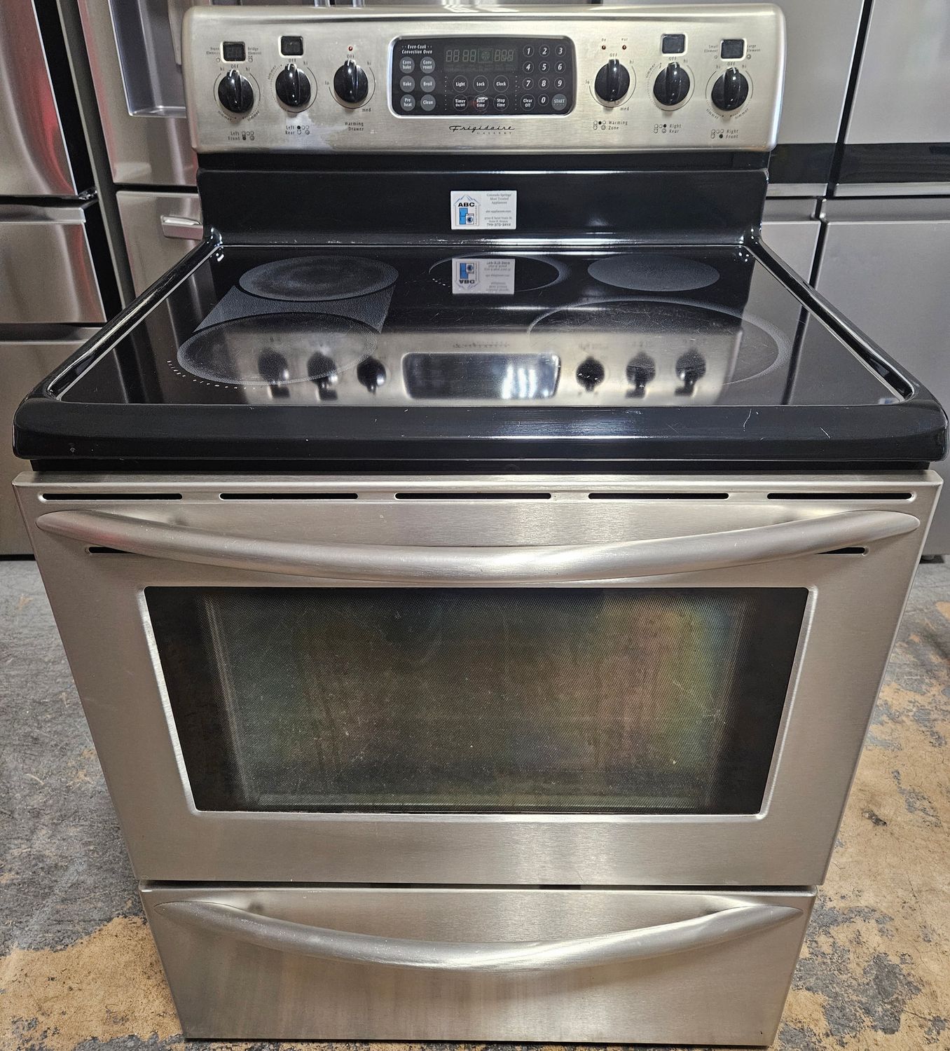 USED 30in Frigidaire Gallery Electric 4-Burner Glass-top Range