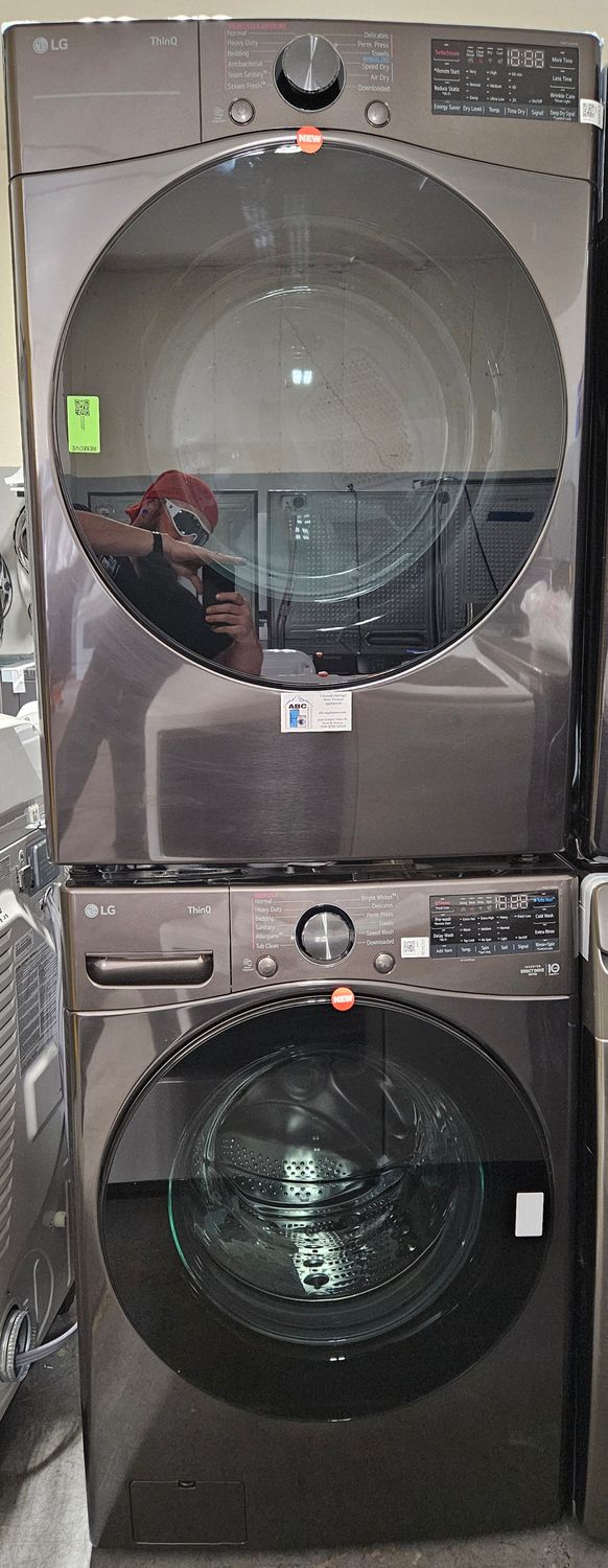 NEW! LG Front Load Washer (4.5cu.ft.) &amp; Large Capacity Electric Dryer (7.4cu.ft.)