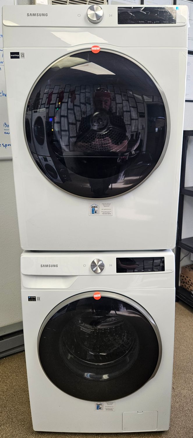 NEW! Samsung 24" Front Load Washer (2.5cu.ft.) & Matching Electric Dryer (4.0cu.ft.) NEW! Samsung 24" Front Load Washer (2.5cu.ft.) & Matching Electric Dryer (4.0cu.ft.)