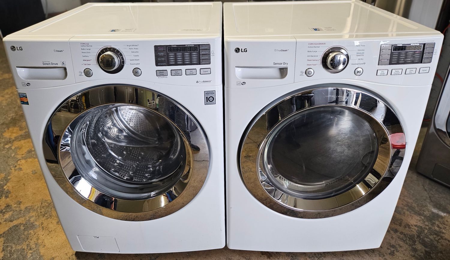 USED LG Front Load Washer (4.5cu.ft.) &amp; Large Capacity Electric Dryer (7.4cu.ft.)