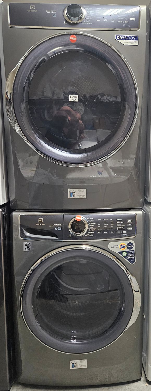 NEW! READ Electrolux Front Load Washer (4.5cu.ft.) & Large Capacity Electric Dryer (8.0cu.ft.) NEW! READ Electrolux Front Load Washer (4.5cu.ft.) & Large Capacity Electric Dryer (8.0cu.ft.)