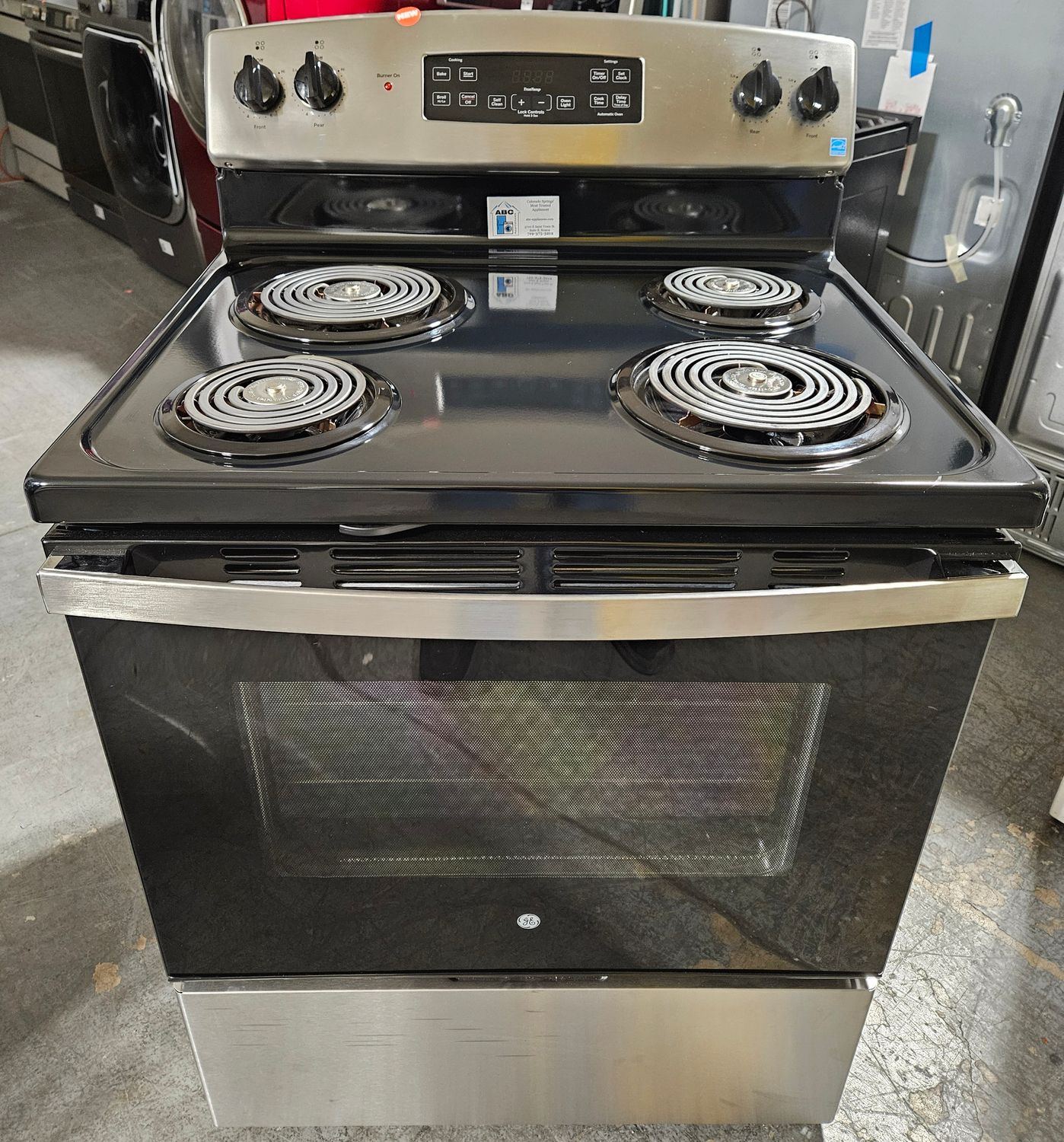 NEW! 30in GE 4-Burner Coil-Top in Stainless Steel