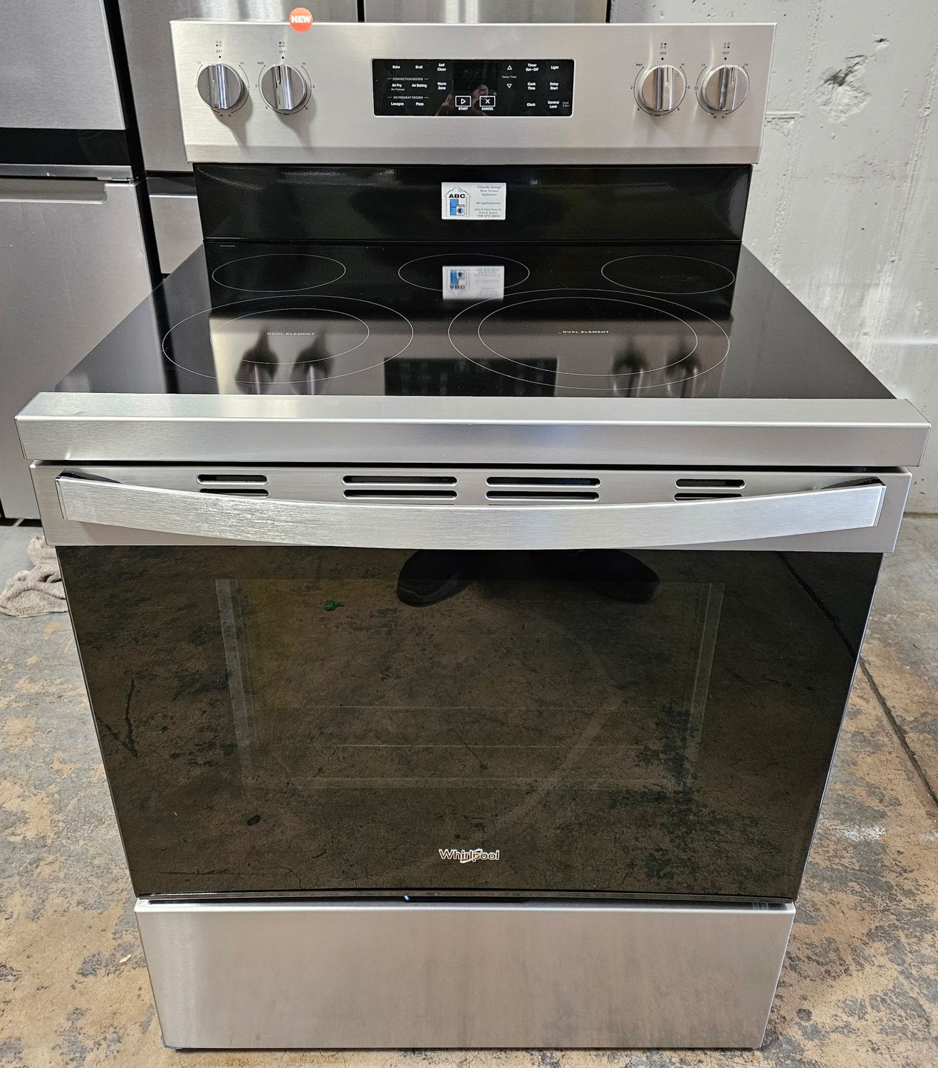 NEW! 30in Whirlpool 5-Burner Glass-top Electric Range in Stainless Steel