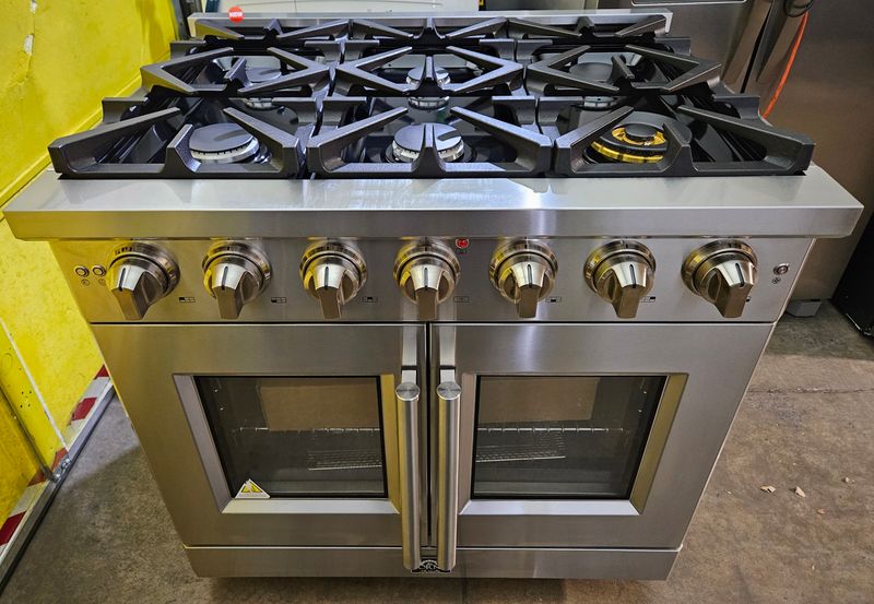 NEW! 36in Forno Gas 6-Burner French Door Range in Stainless Steel