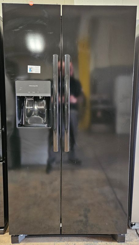 NEW! 26 cu.ft. Frigidaire Black Side-by-Side Refrigerator