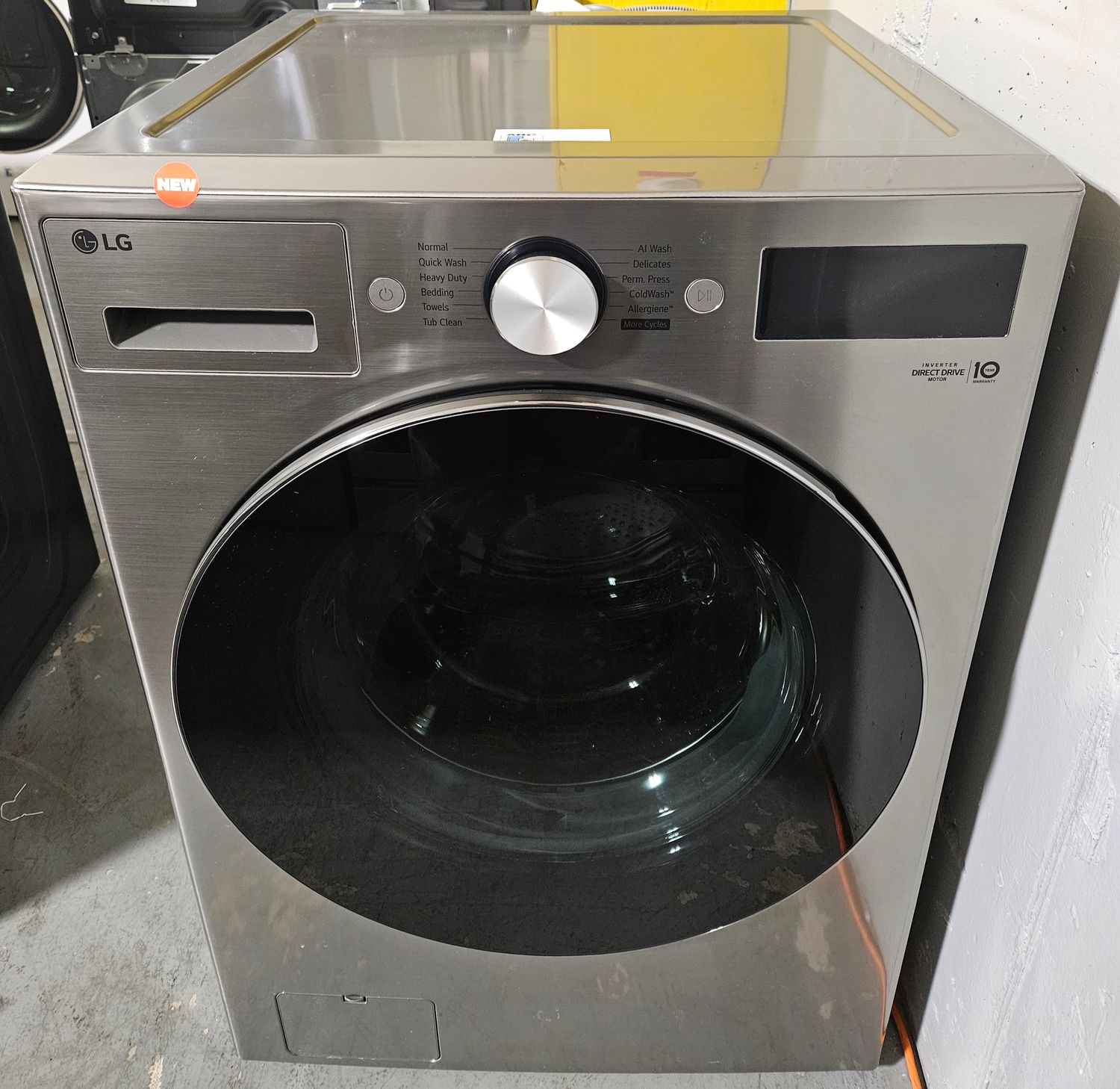 NEW! LG Front Load Washer (5.0cu.ft.)