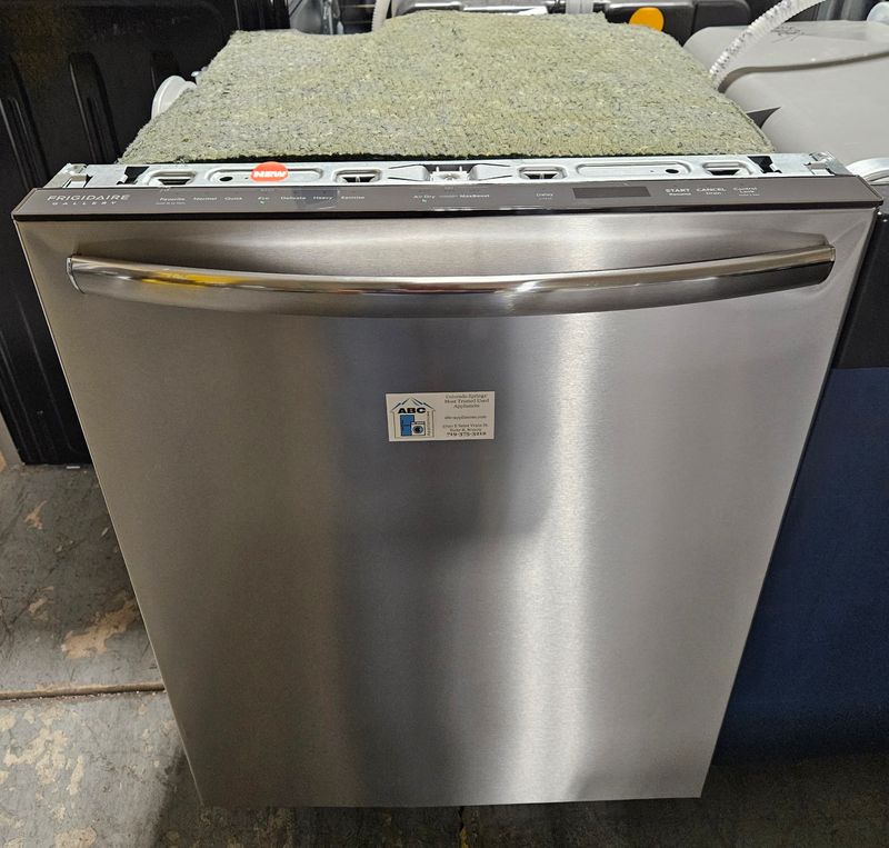 NEW! Frigidaire Gallery 24" Stainless Steel Built-In Electric Dishwasher NEW! Frigidaire Gallery 24" Stainless Steel Built-In Electric Dishwasher