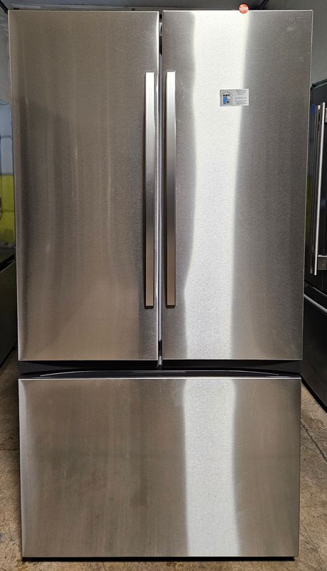 NEW! 32cu.ft. Samsung 3-Door French Door Refrigerator in Stainless Steel