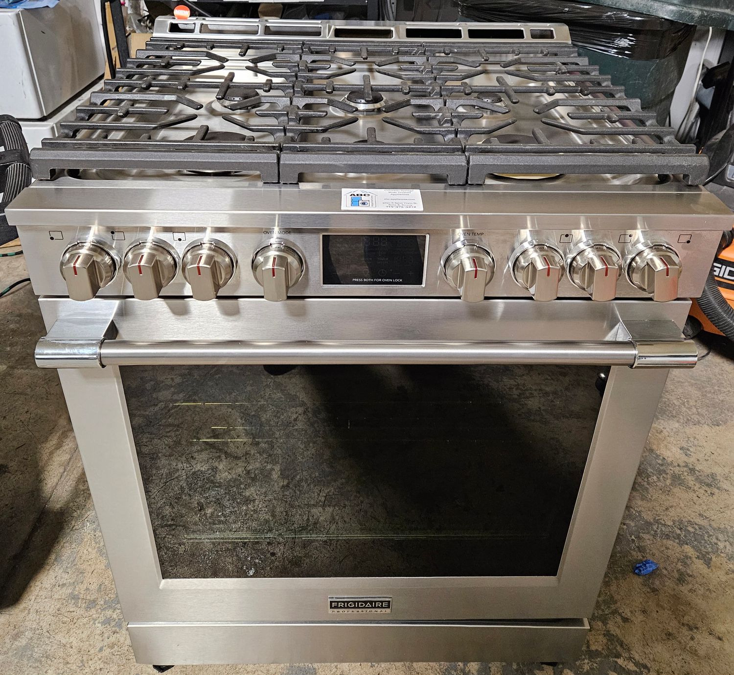 NEW! 30in Frigidaire Professional 6-Burner Gas Range NEW! 30in Frigidaire Professional 6-Burner Gas Range