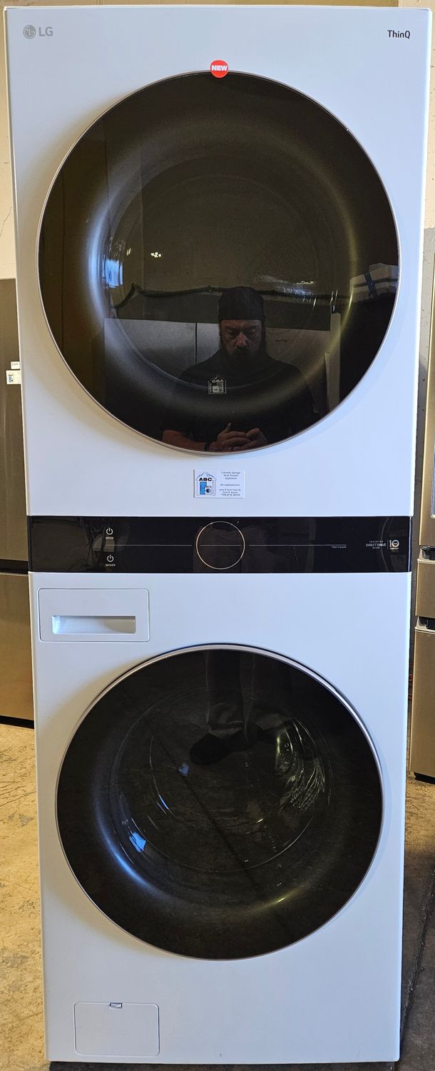 NEW! LG  Single Unit Front Load WashTower with Center Control - 4.5cu.ft Washer and 7.4cu.ft Dryer