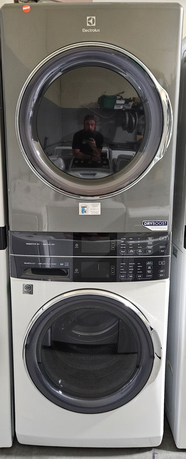 NEW! Electrolux 600 Series Laundry Tower (4.5cu.ft. Washer and 8.0cu.ft. Dryer)