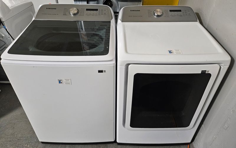 NEW! Samsung Top Load Washer (5.2cu.ft.) &amp; Large Capacity Electric Dryer (7.4cu.ft.)