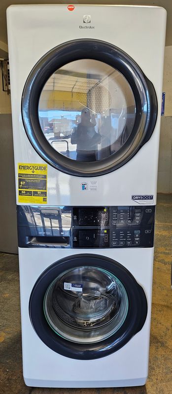 NEW! Electrolux 300 Series Laundry Tower (4.4cu.ft. Washer and 8.0cu.ft. Electric Dryer) in White