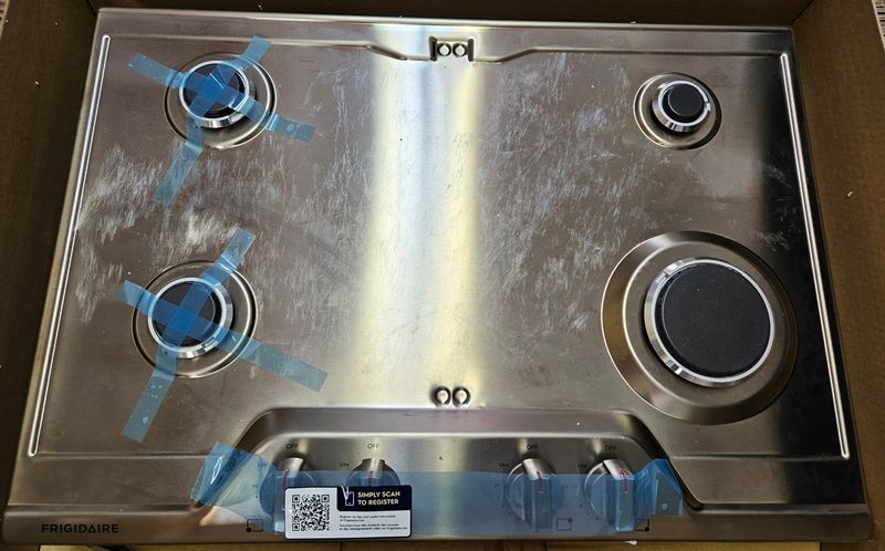NEW! 30in Frigidaire 4-Burner Gas Cooktop