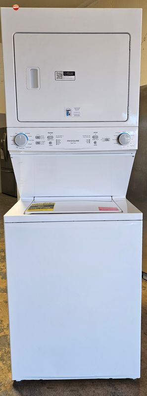 NEW! Frigidaire Electric Laundry Center (3.9cu.ft. Washer and 5.5cu.ft. Dryer)