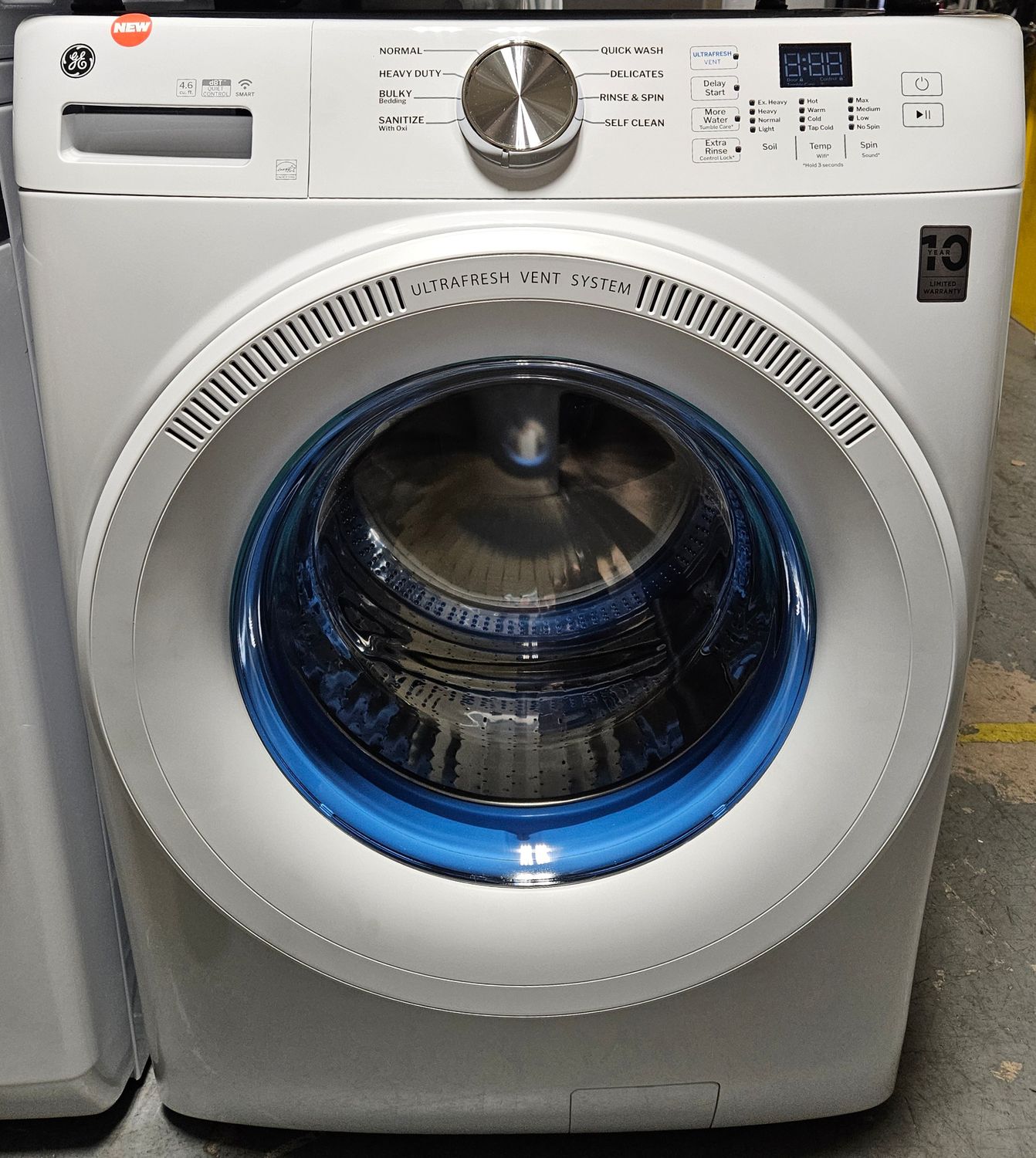 NEW! GE Front Load Washer (4.6cu.ft.)