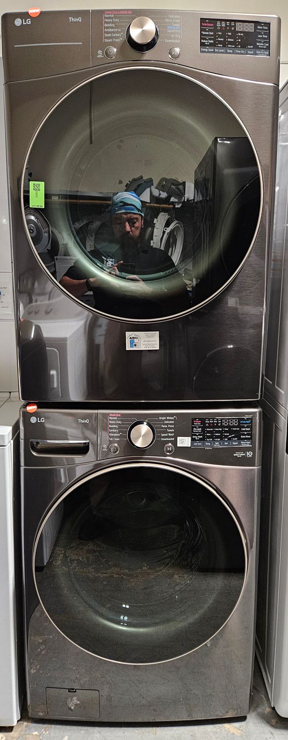 NEW! LG Front Load Washer (4.5cu.ft.) &amp; Large Capacity Electric Dryer (7.4cu.ft.)