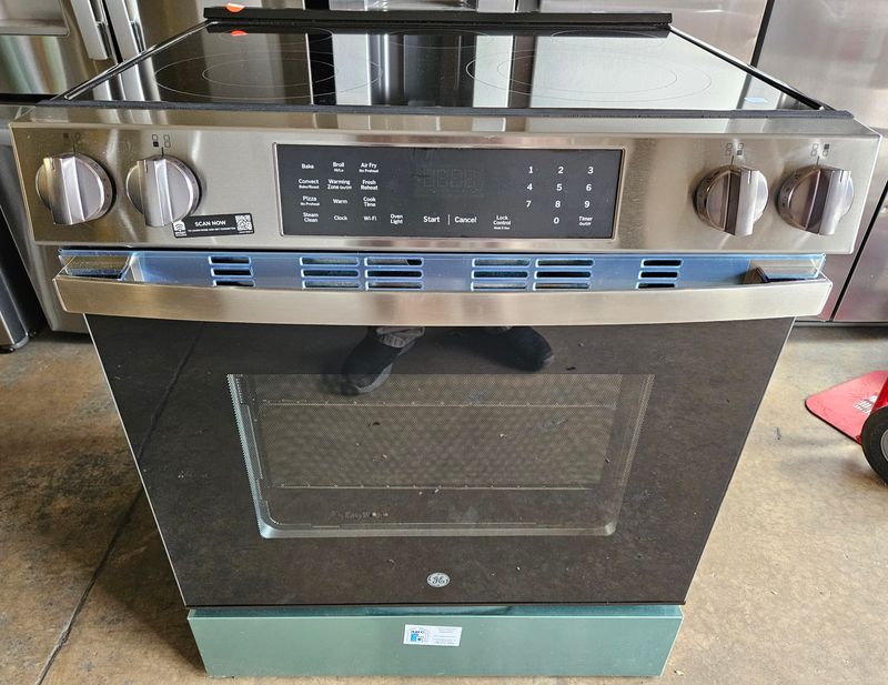 NEW! 30in GE Slide-in Electric Convection Range NEW! 30in GE Slide-in Electric Convection Range