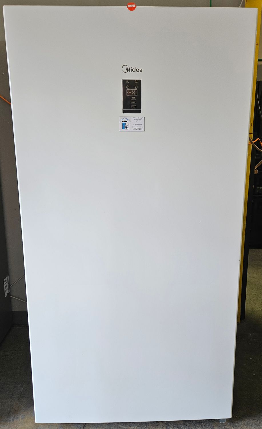 NEW! 17cu.ft. Midea Convertible 2-in-1 Upright Freezer/Refrigerator