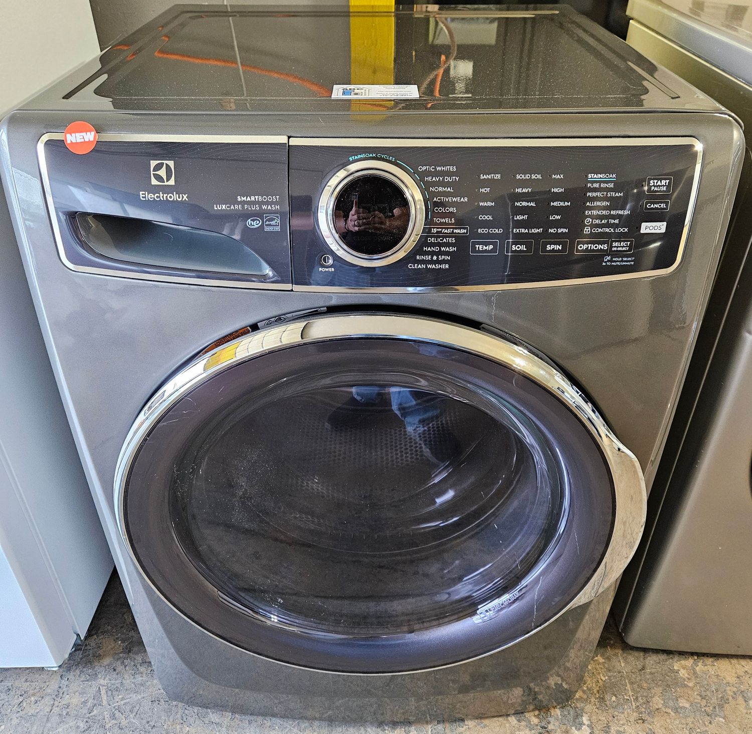 NEW! Electrolux Front Load Washer (4.5cu.ft.)
