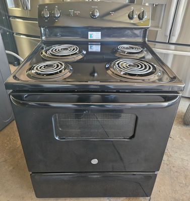 USED 30in GE Electric Coil-Top 4-Burner Range in Black