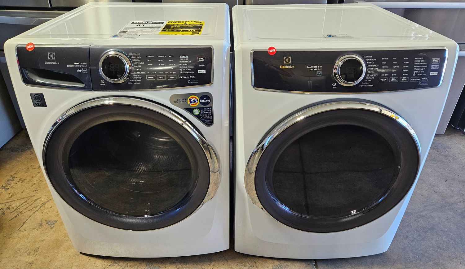 NEW! Electrolux Front Load Washer (4.5cu.ft.) &amp; Large Capacity Electric Dryer (8.0cu.ft.)