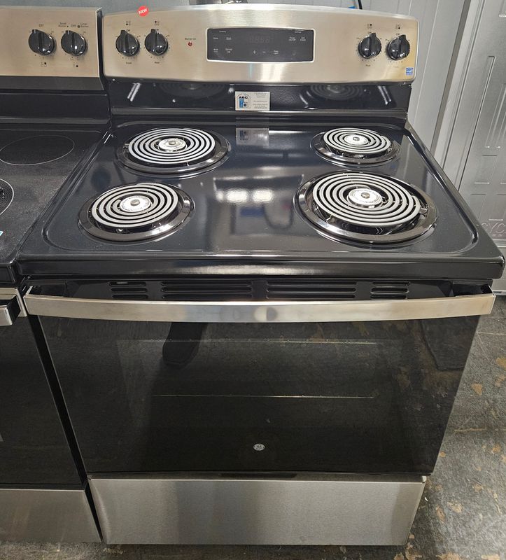 NEW! 30in GE Coil-Top 4-Burner Electric Range in Stainless Steel