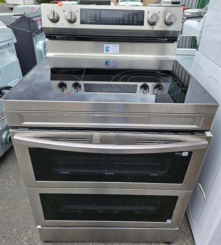 NEW! 30in Samsung Duo Electric Range in Stainless Steel