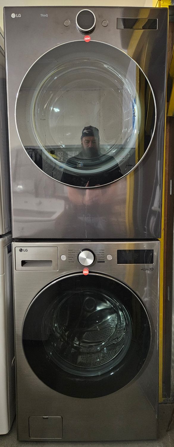 NEW! LG Front Load Washer (5.0cu.ft.) &amp; Large Capacity Electric Dryer (7.4cu.ft.)
