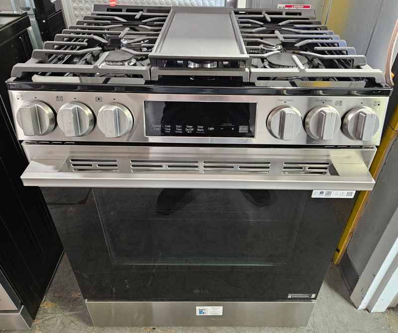NEW! 30in LG Smart 5-Burner Gas Range in Stainless Steel