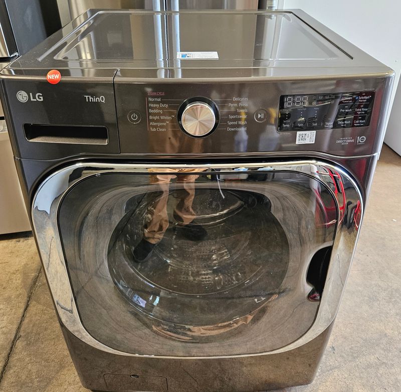 NEW! LG Front Load Washer (5.2cu.ft.)