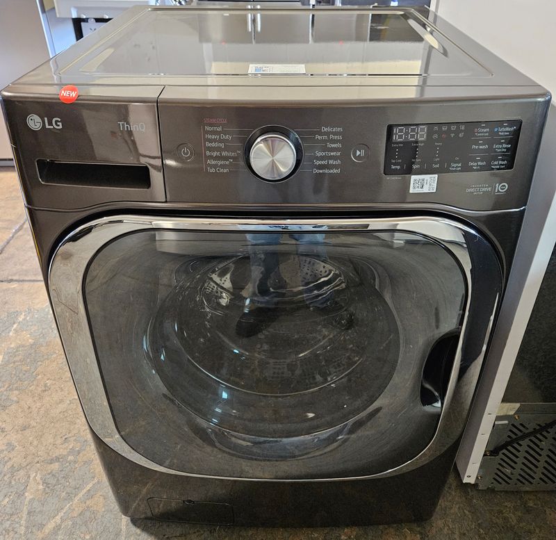 NEW! LG Front Load Washer (5.2cu.ft.)