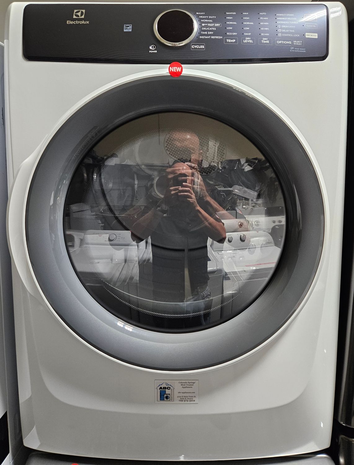 NEW! Electrolux 400 Series Electric Dryer (8.0cu.ft.)