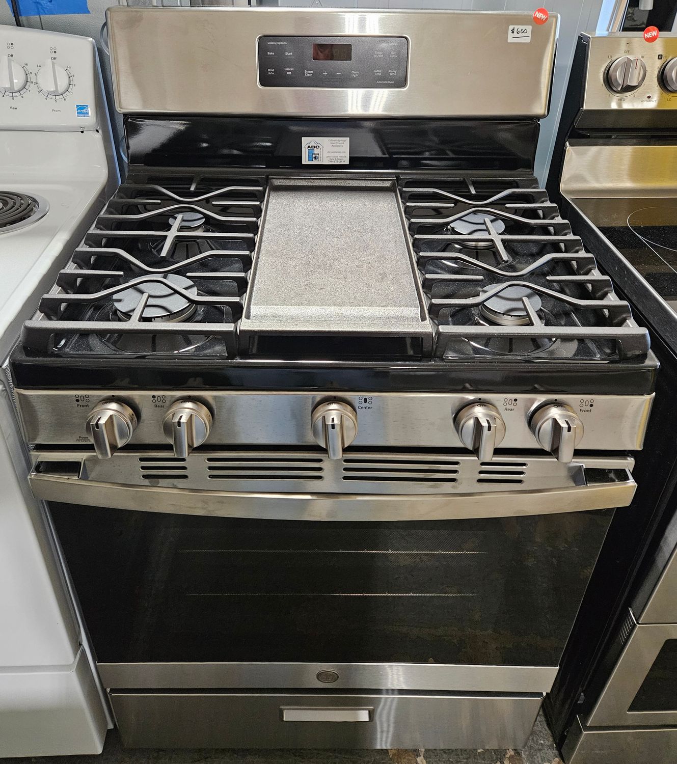 NEW! 30in GE 5-Burner Gas Range in Stainless Steel