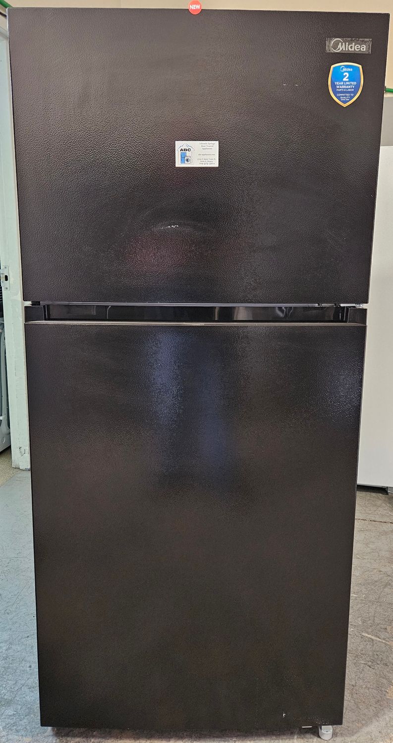 NEW! 18cu.ft. Midea Top Freezer Refrigerator in Black
