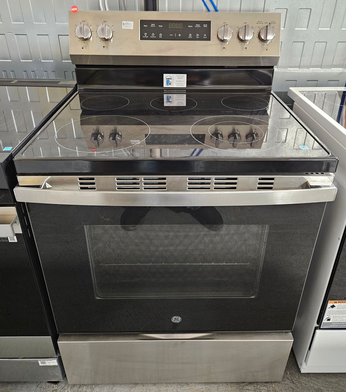 NEW! 30in GE 5-Burner Glass-top Electric Range in Stainless Steel