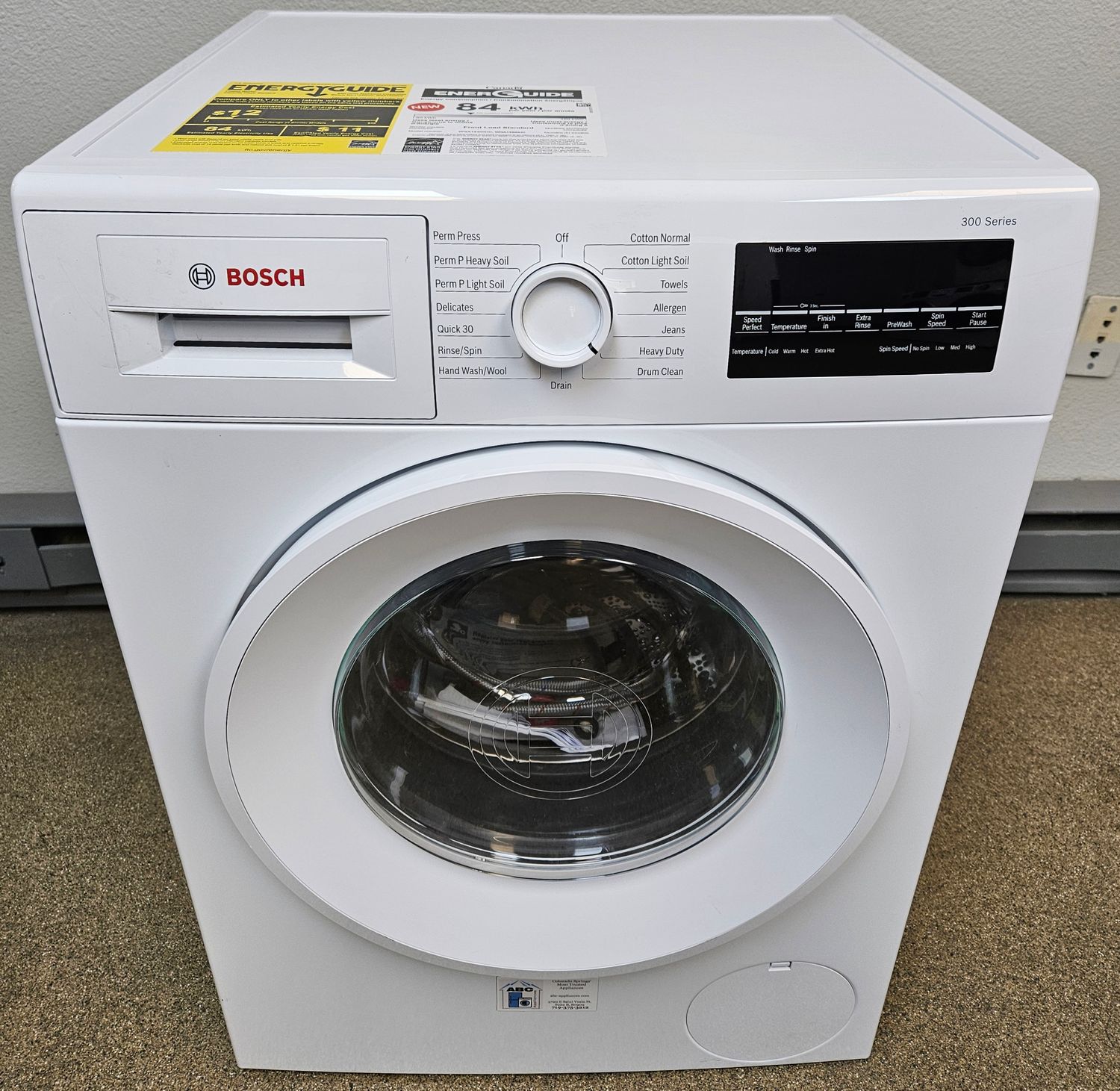NEW! Bosch 300 Series Compact Front Load Washer (2.2cu.ft.)