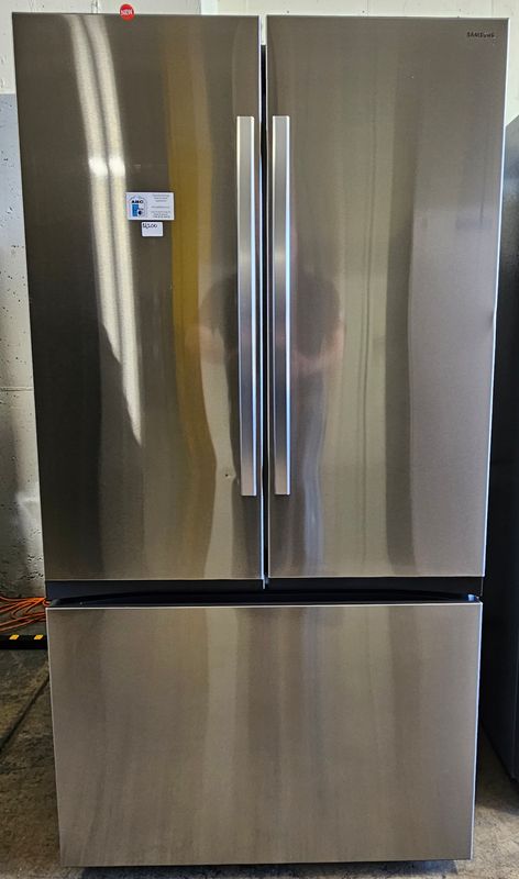 NEW! 31cu.ft. Samsung Bespoke AI French Door Refrigerator in Stainless Steel
