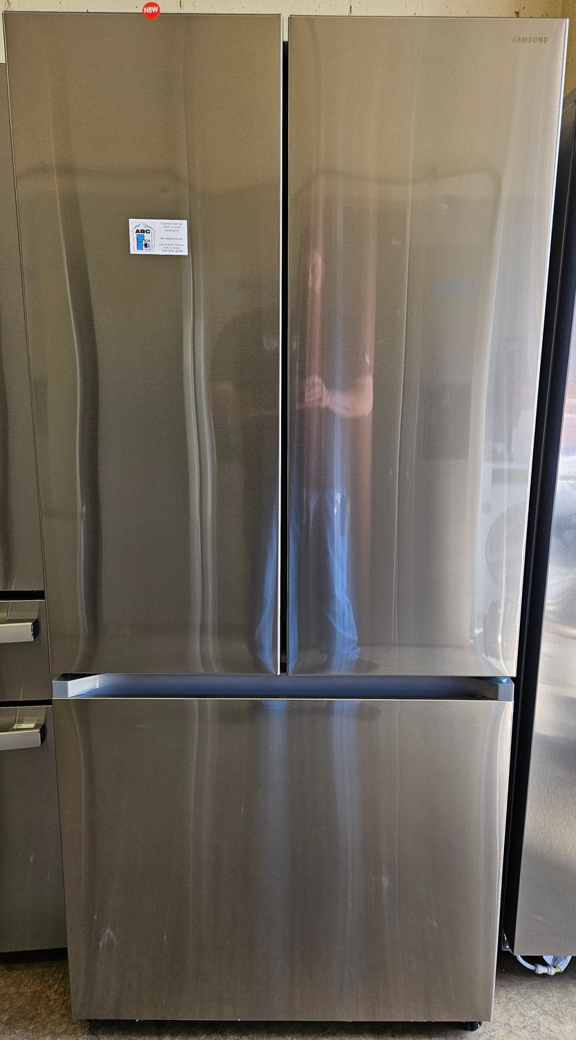 NEW! 25cu.ft. Samsung 33" Wide 3-Door French Door Refrigerator in Stainless Steel
