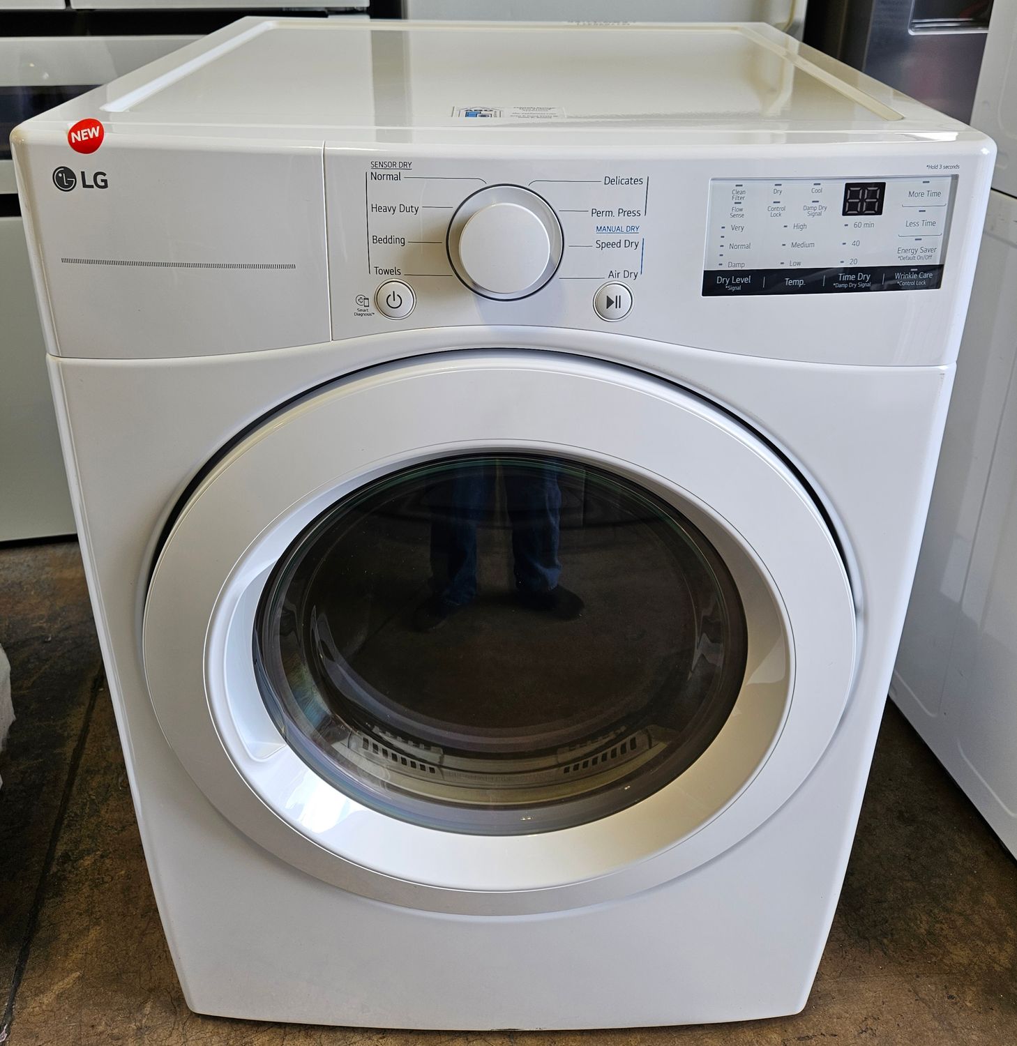NEW! LG Heavy Duty Large Capacity Electric Dryer (7.4cu.ft.)