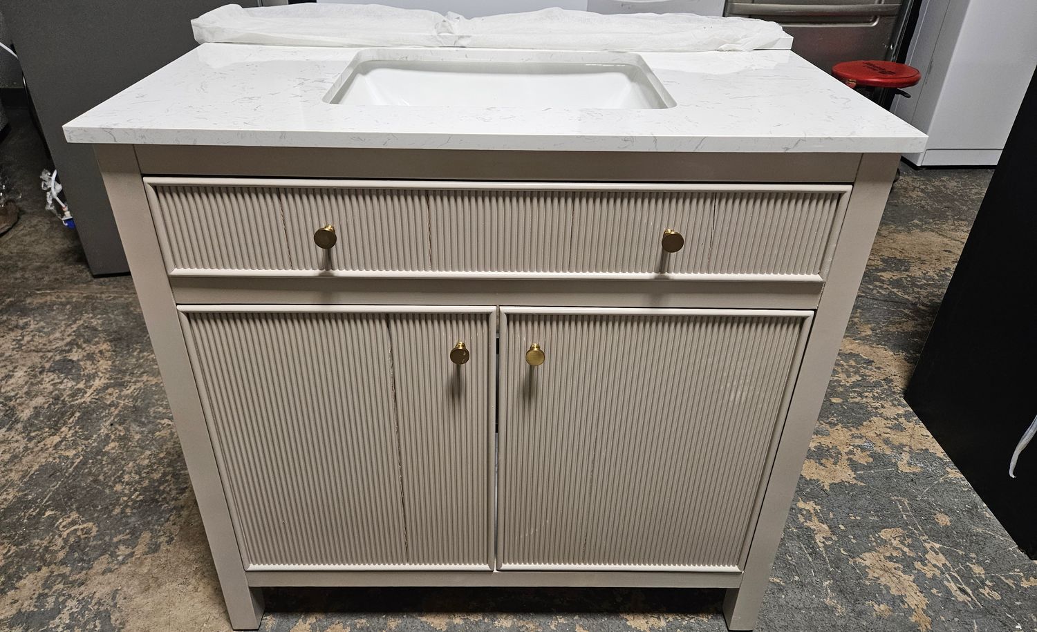 NEW! allen + roth Sandbanks 36-in Flaxen Greige Undermount Single Sink Bathroom Vanity